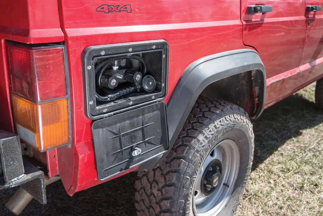 Overland Jeep Cherokee XJ has a pressured hot water shower system