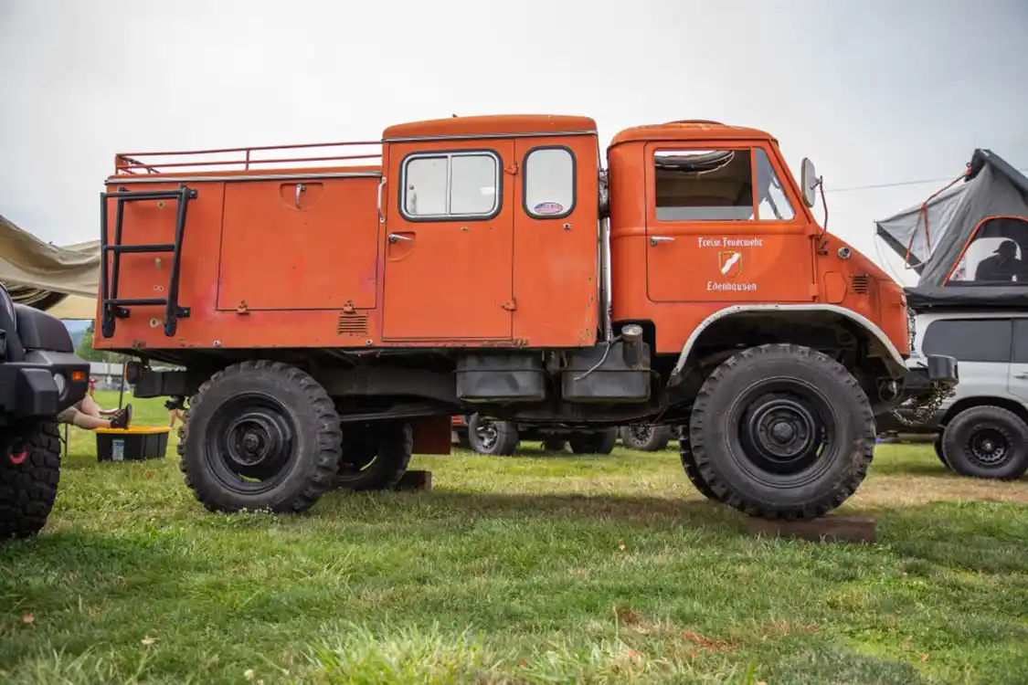 Toyo Tires Trailpass: orange unimog