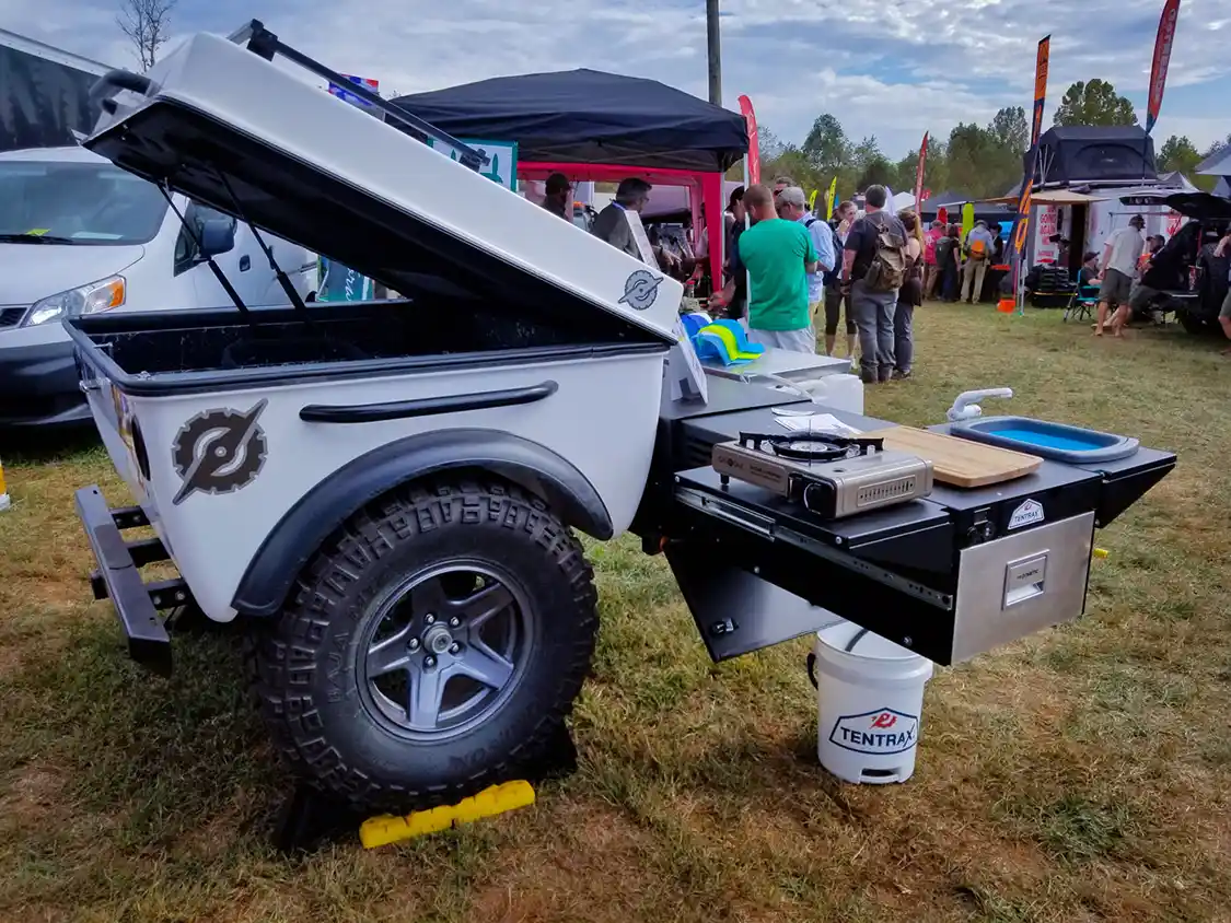 2019 Overland Expo East: TRAXKitchen from TENTRAX