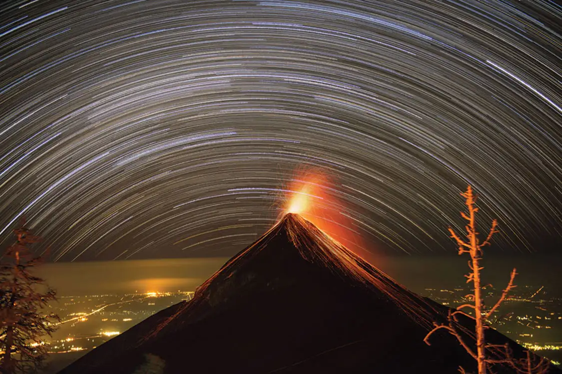 Chimaltenango, Guatemala: Watching Volcán de Fuego erupt